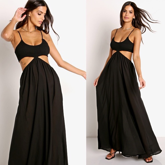 paradise island scalloped vanilla lace maxi dress Viper | Cream Lace Long-Sleeve Maxi Dress